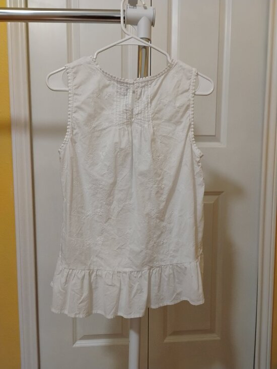 LC Lauren Conrad Tops - LC White Embroidered Sleeveless Peplum Blouse